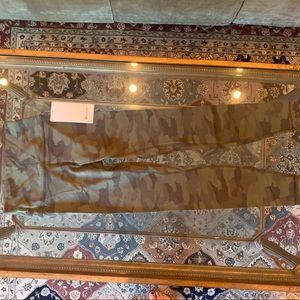 Lululemon green camo high rise 28” align leggings